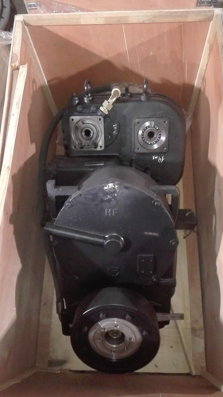 Коробка переключения передач 2BS315A (насосы под 14 шлицов) Коробка переключения передач 2BS315A (насосы под 14 шлицов)